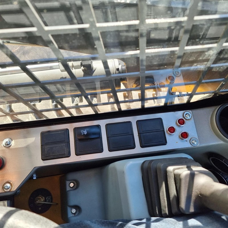AS55GT Skid Steer image 35