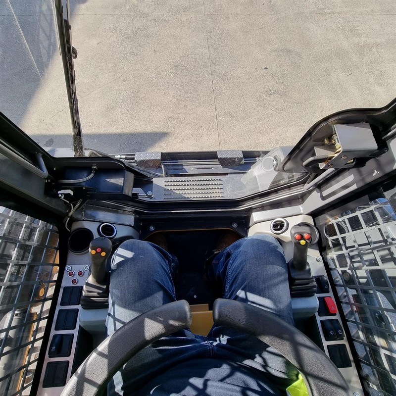 AS55GT Skid Steer image 37