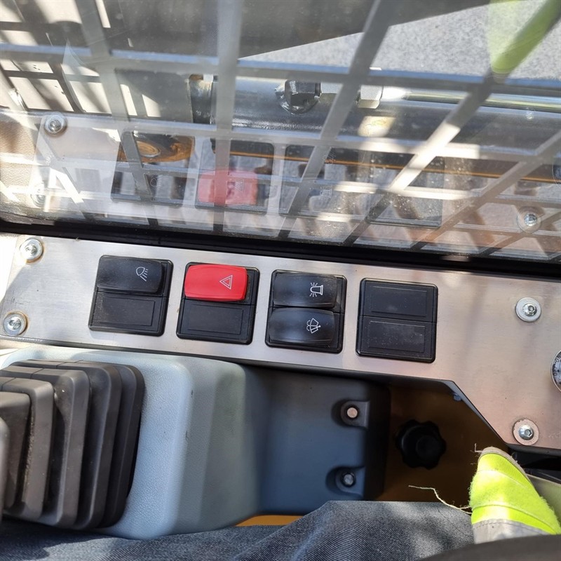 AS55GT Skid Steer image 41