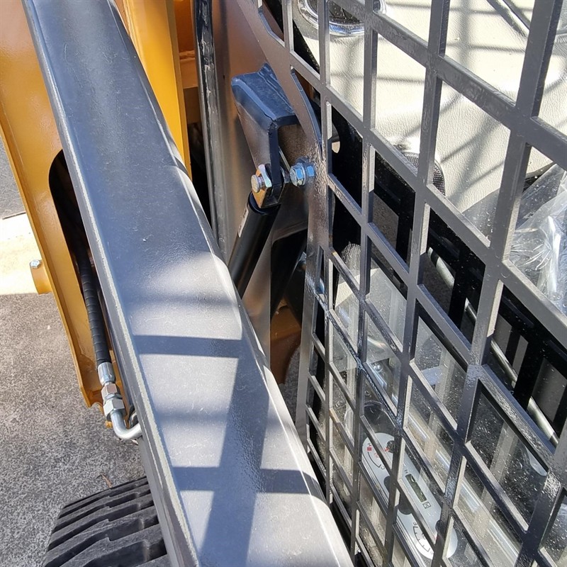 AS55GT Skid Steer image 70