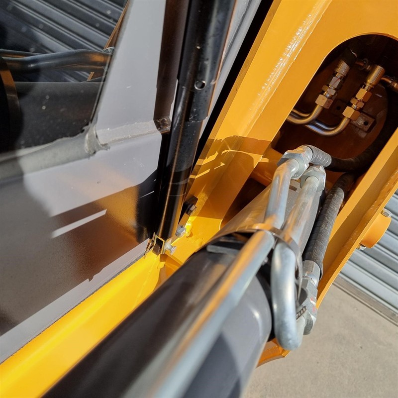 AS55GT Skid Steer image 71
